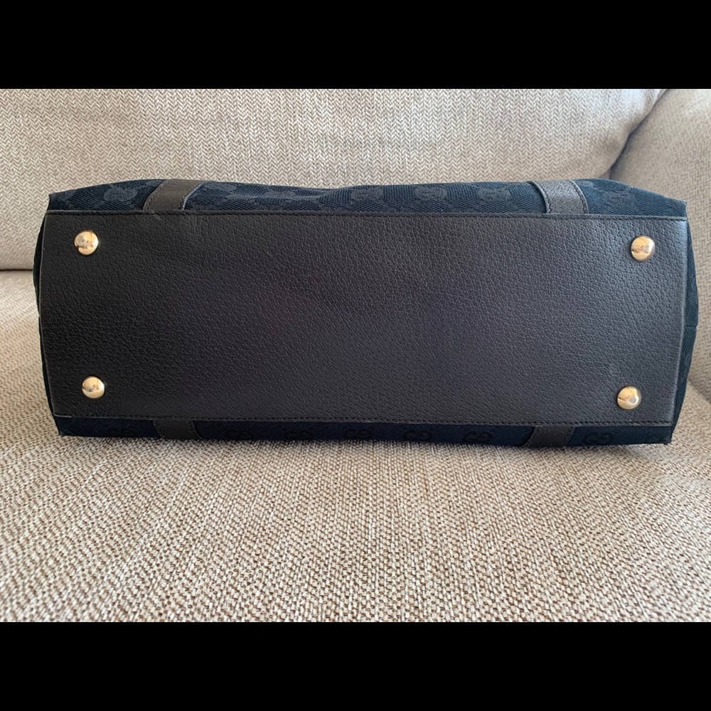 Gucci Handbag - Picture 6 of 13